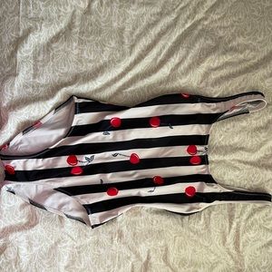 ADORABLE cherry striped one piece swimsuit🦋
